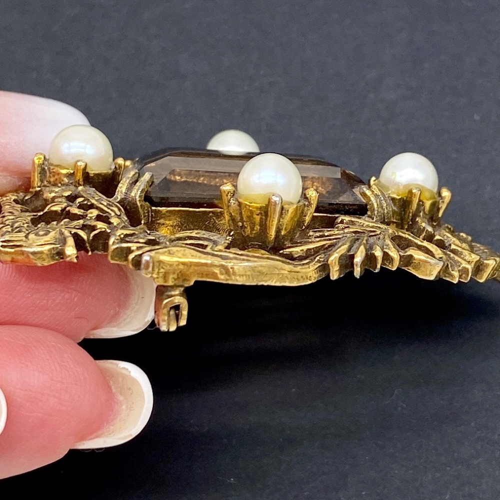 SOLD. Vintage Hattie Carnegie Brooch, Signed - Picture 4 of 8